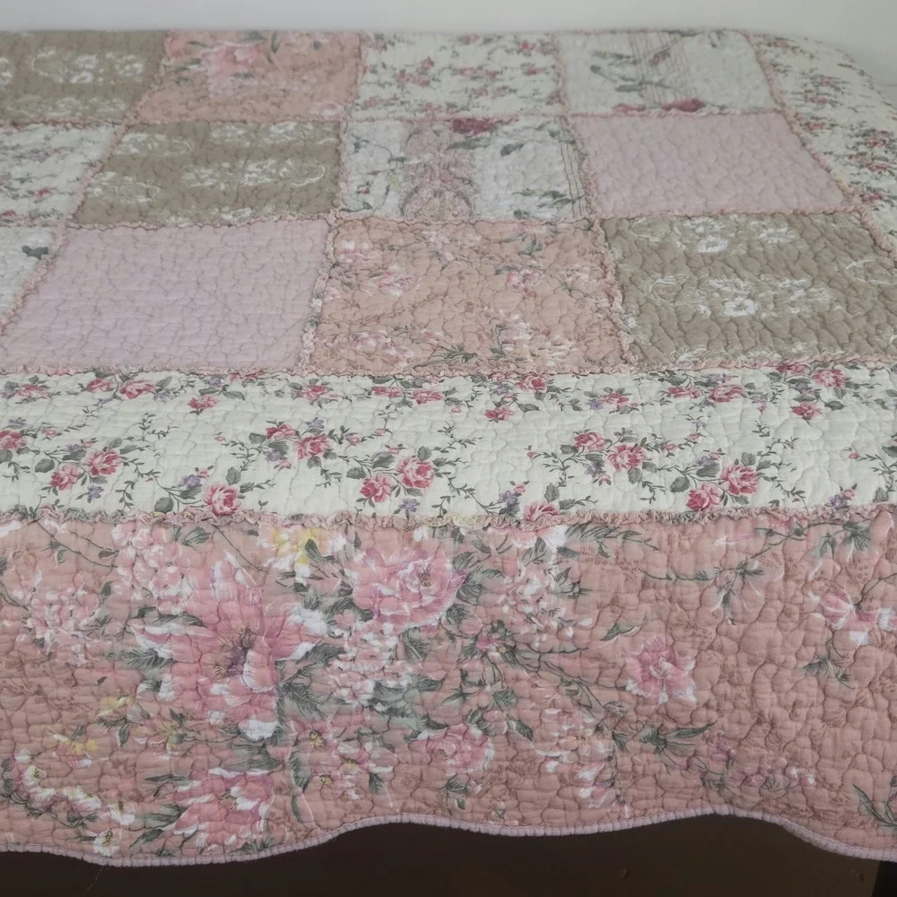 Patchwork Rag Quilt XL Queen Pink Floral Cotton Reversible Shabby Cottage 91x99